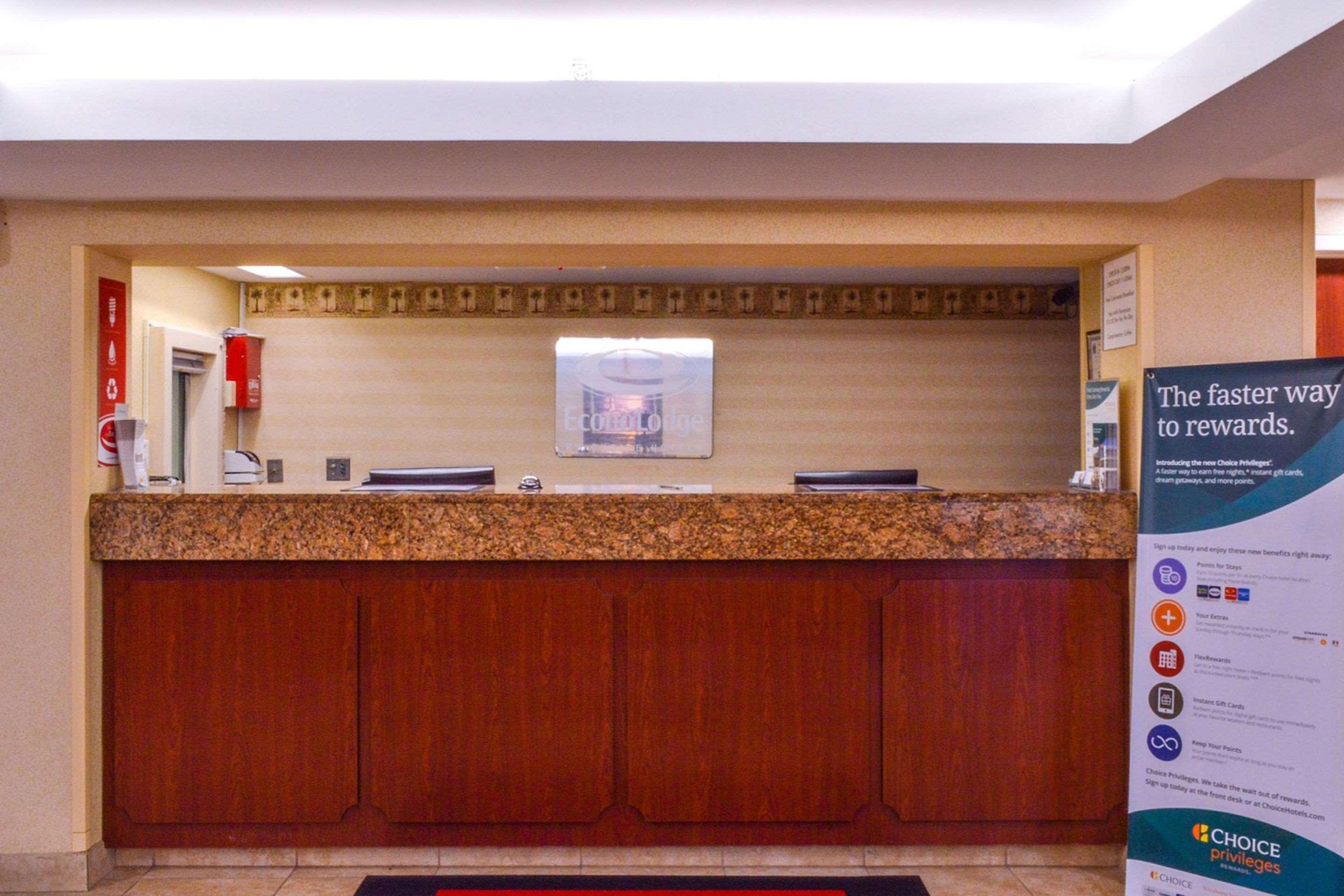 Econo Lodge Willowbrook Exterior foto